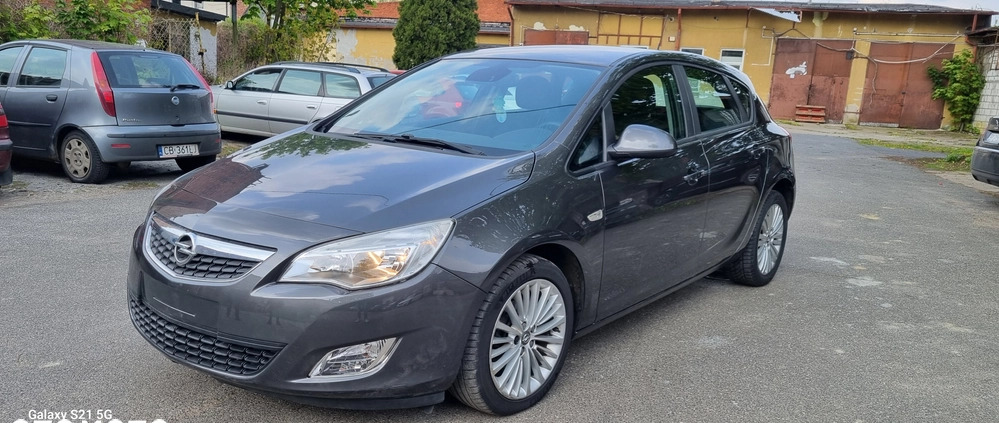 Opel Astra cena 27300 przebieg: 134500, rok produkcji 2011 z Bydgoszcz małe 301